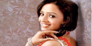 Parul Chauhan Kimdir